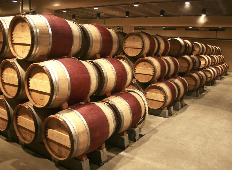 Thùng gỗ sồi là bí quyết giúp rượu Chile thơm ngon. Ảnh: wikimedia.org.
