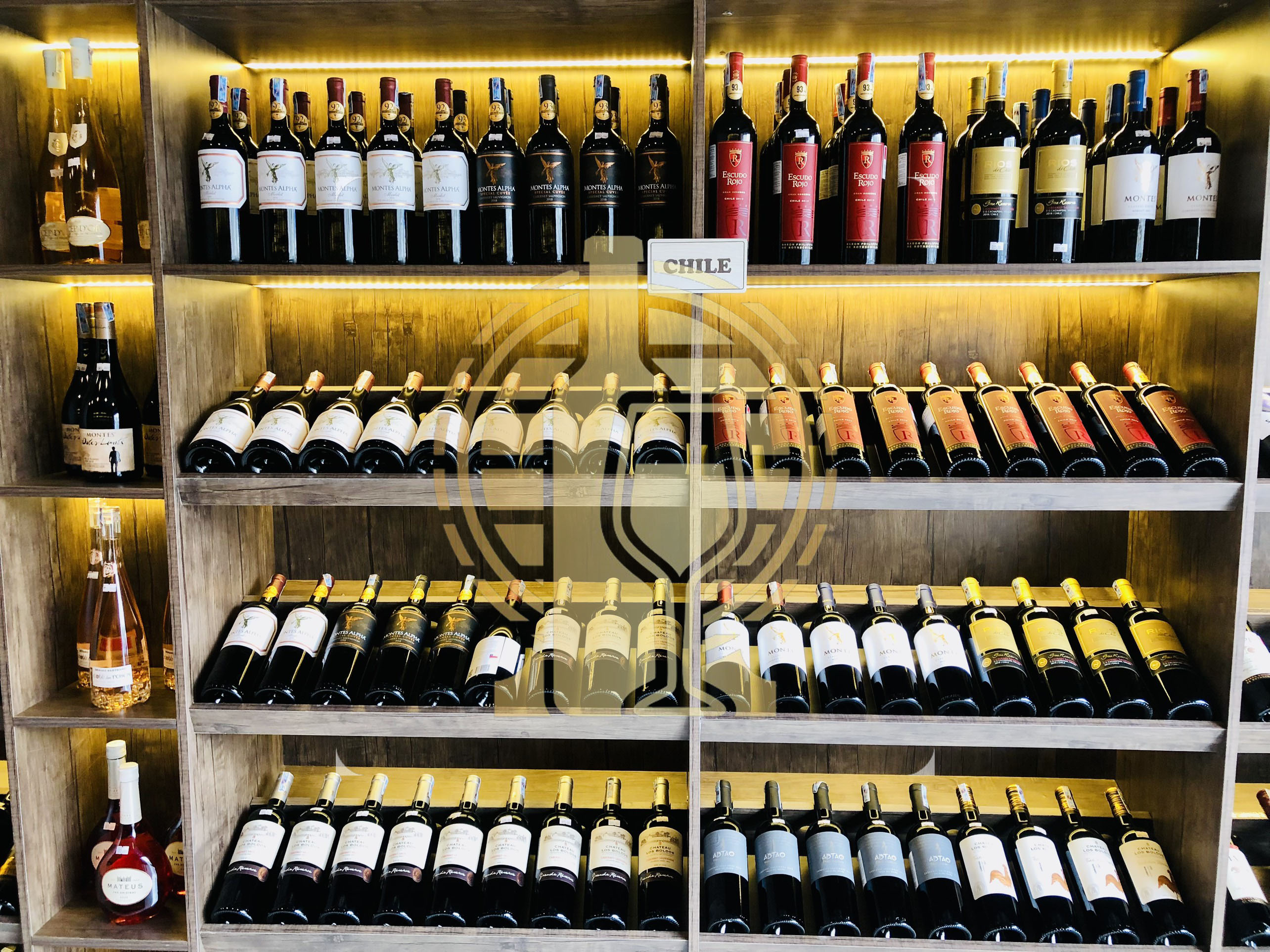 Thế Giới Vang xin chia sẻ với quý khách hàng về 6 cấp bậc trong hệ thống luật lệ rượu vang của Chile