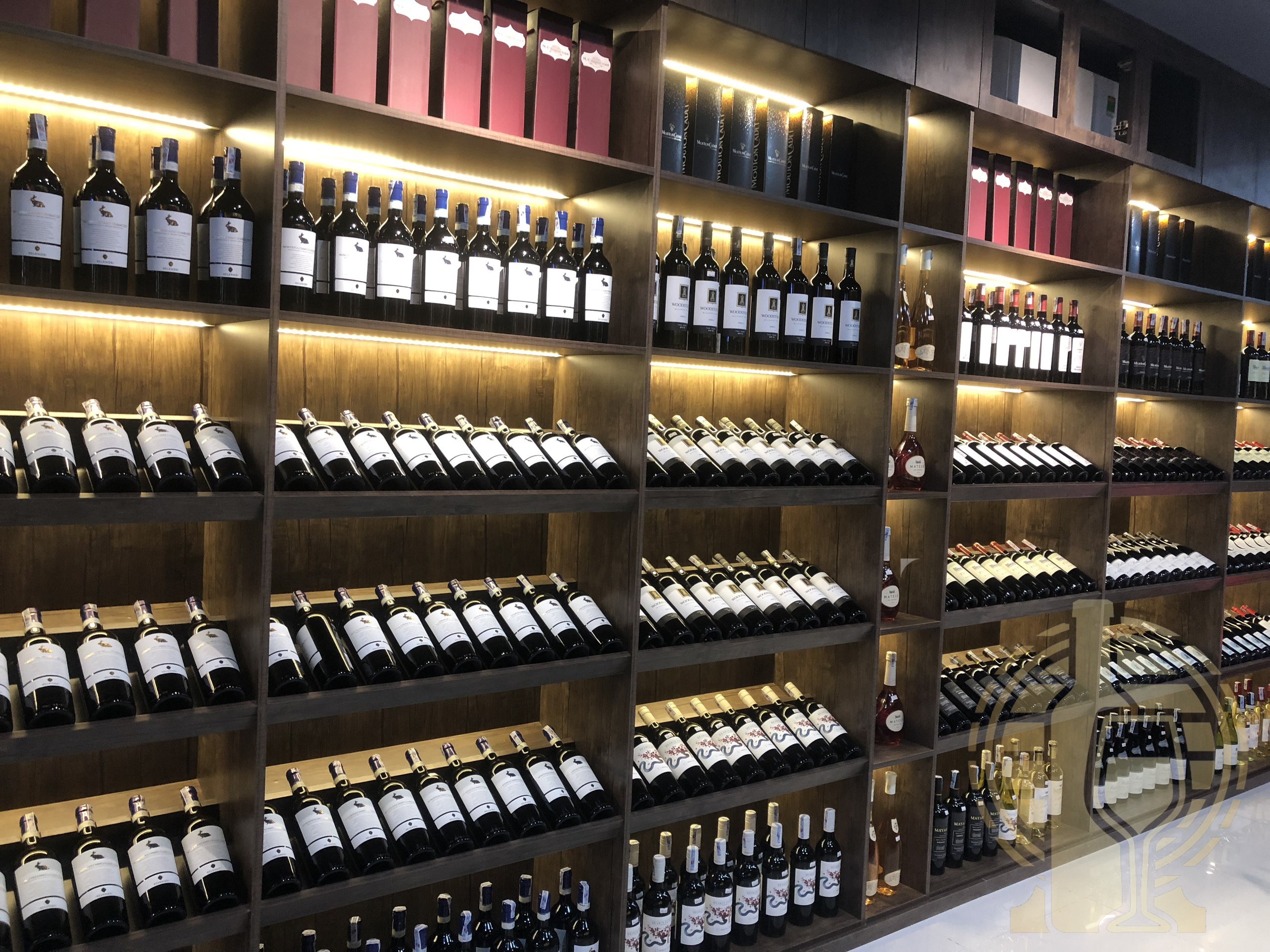  rượu vang Pháp đại diện cho phần lớn các loại vang thông dụng của vùng Bordeaux