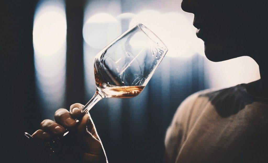 Hiện nay, rượu vang đã trở thành một loại đồ uống phổ biến rộng rãi ở khắp các quốc gia trên thế giới.