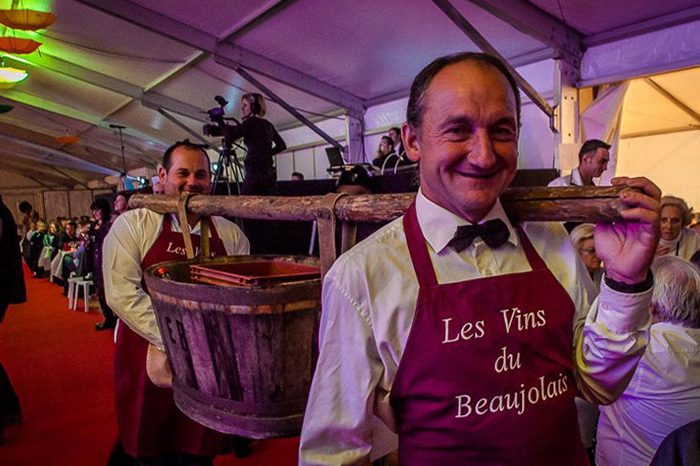 Rượu Vang Tươi là loại rượu vang đỏ của vùng Beaujolais thuộc miền đông nước Pháp cũng là một tên gọi của một lễ hội có truyền thống lâu đời tại Pháp.